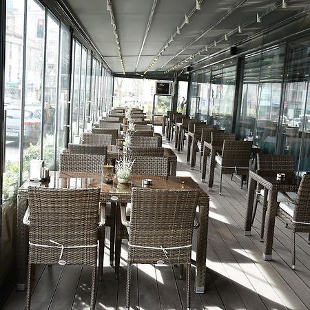 Atasehir Palace Hotel & Conference Istanboel Buitenkant foto