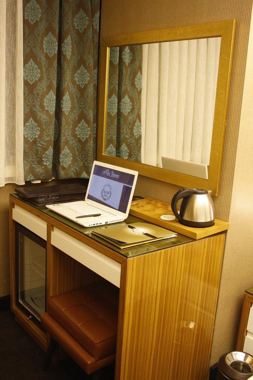 Atasehir Palace Hotel & Conference Istanboel Buitenkant foto